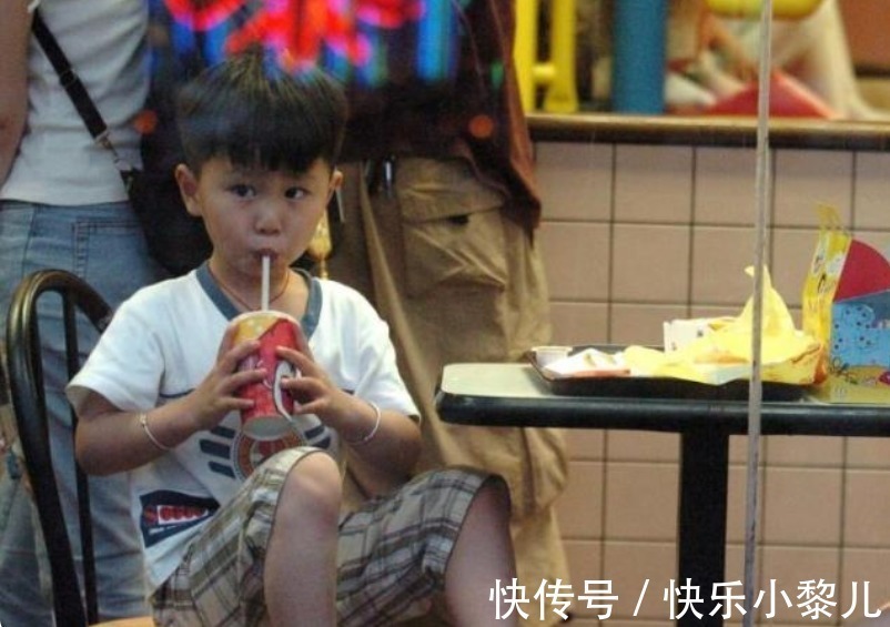 幸福感|最糟糕的父母,总是从小告诉孩子家里穷,让娃自卑一生难治愈