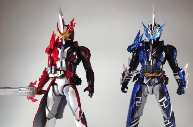 不死鸟|假面骑士圣刃魔改手办欣赏,克罗兹化身青龙剑士,不死鸟惊艳重涂