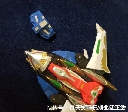 同学|孩子摔坏同学的进口玩具,家长要求巨额赔偿,奶奶:发票拿出来