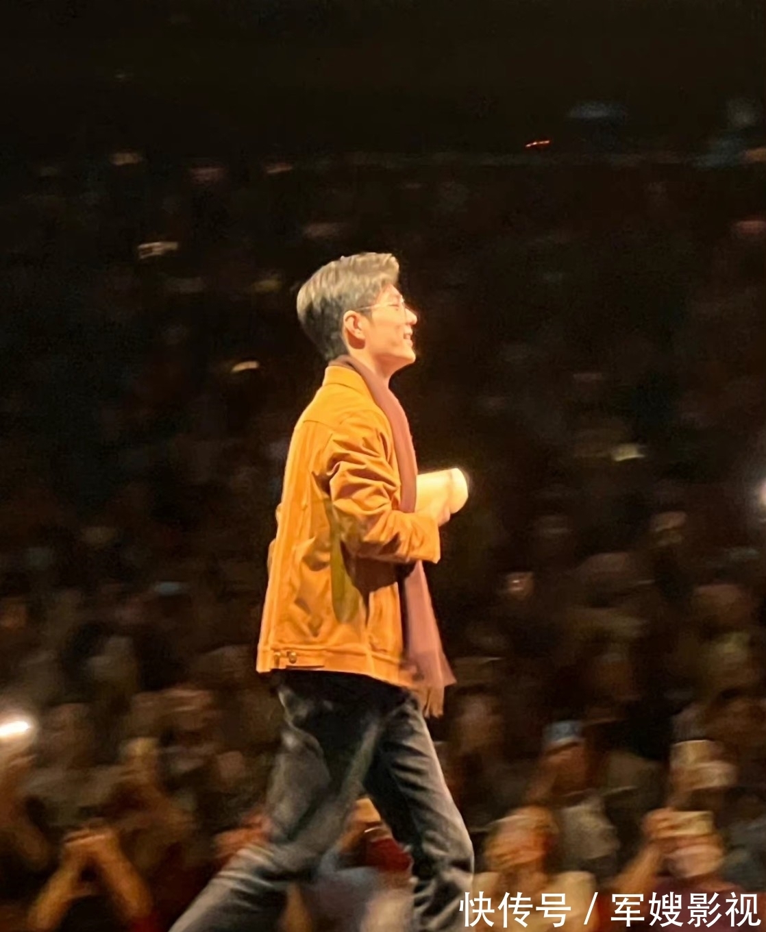 营业少，讨论度居高不下，肖战出场自带的高质量“气氛组”