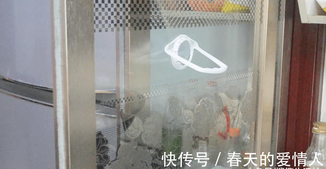 油桶上塑料把手不要扔, 放在厨房有妙用, 解决了千家万户的烦恼