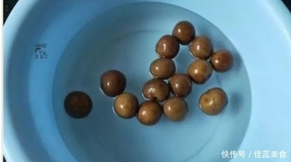 失眠最怕這道湯,隔2天喝1碗,一覺睡到自然醒,想睡不著都難