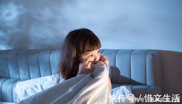 孩子|这4种行为阻碍孩子长高,很多家长都不在意,现在纠正还不晚