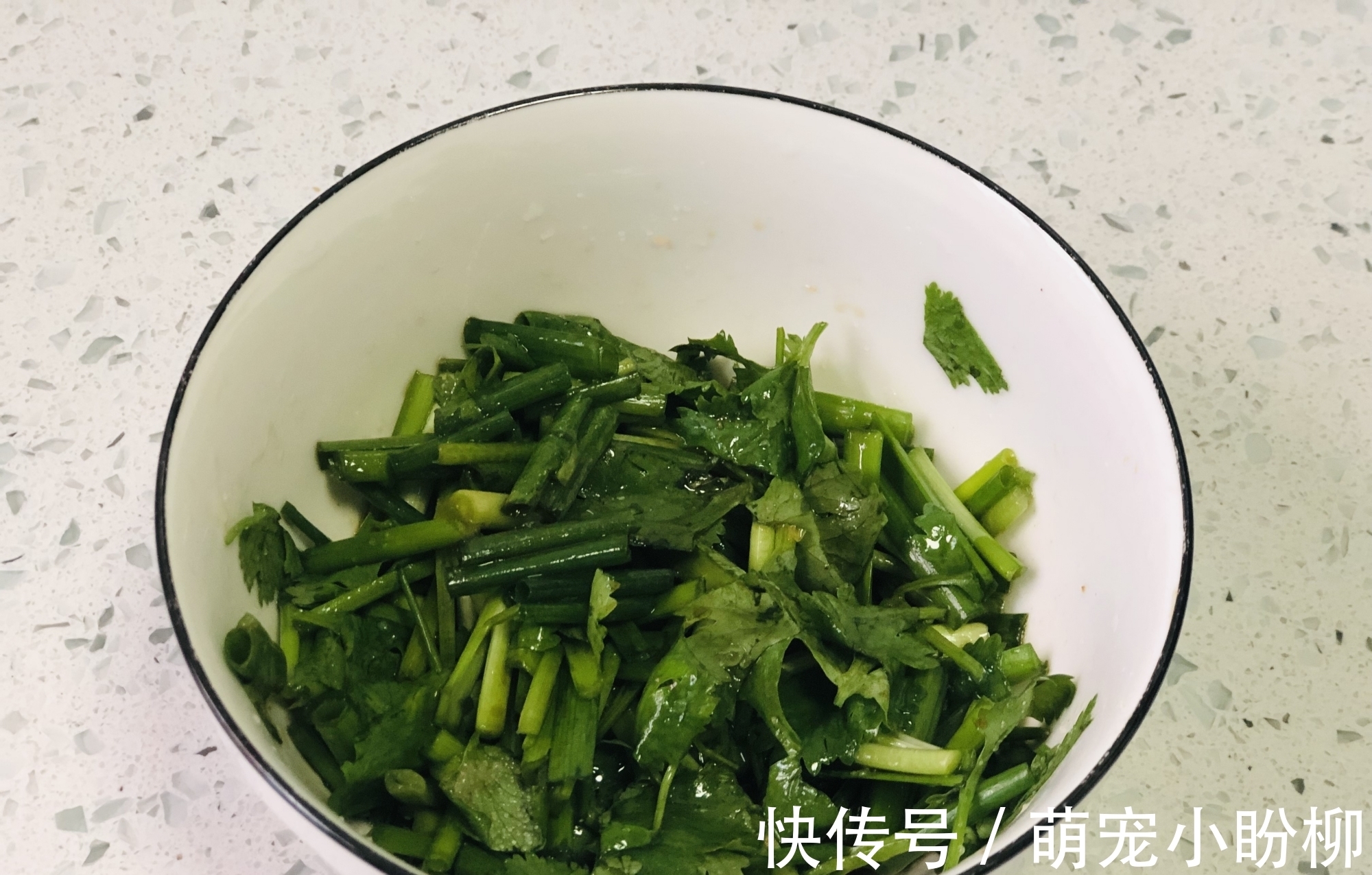 豫北农村常吃的一碗面,用料简单实在,汤浓味美,比烩面好吃多了