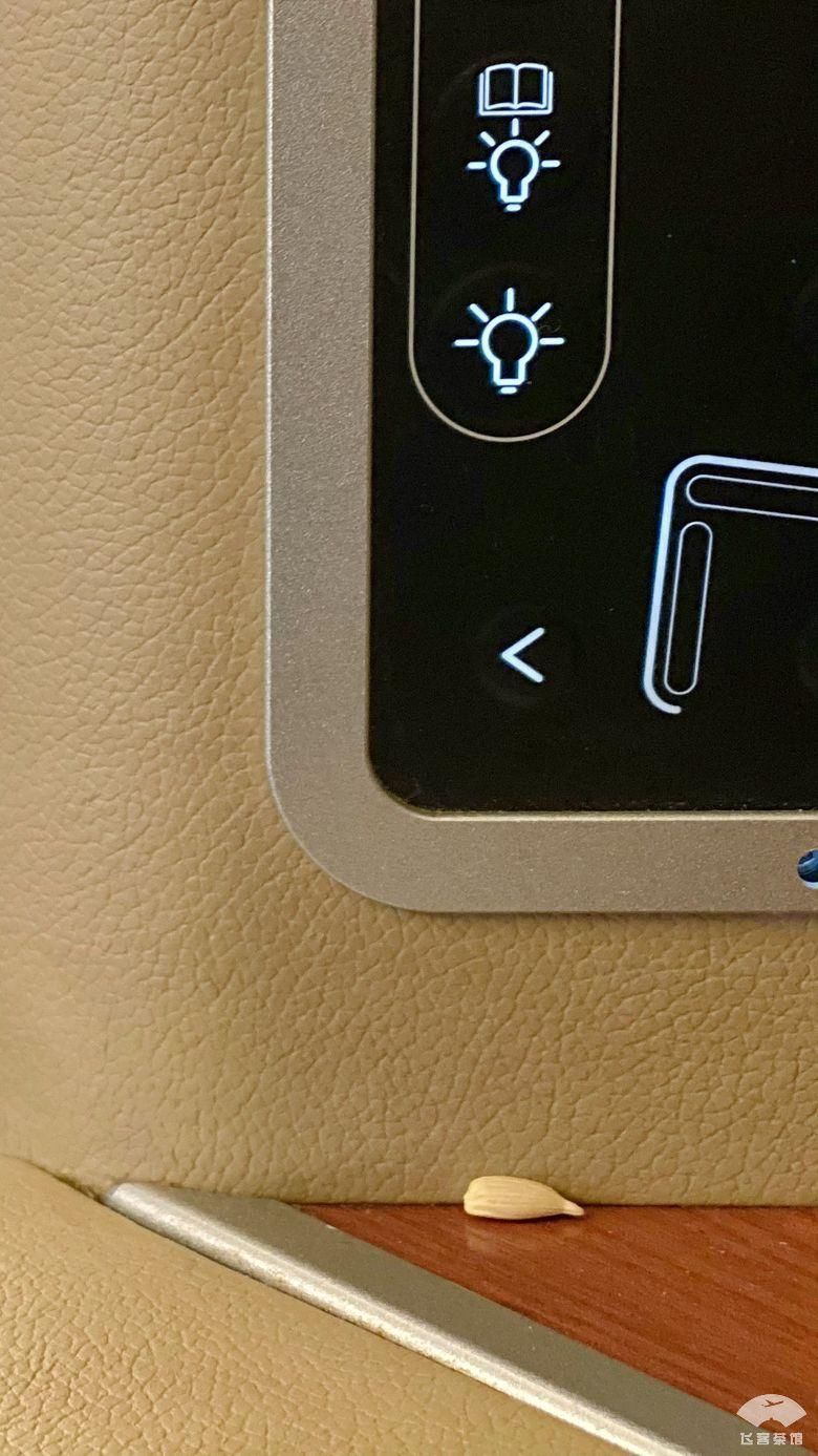 中年|拔草东航豪华头等舱传说中的丘比特大床房,飞行体验究竟如何