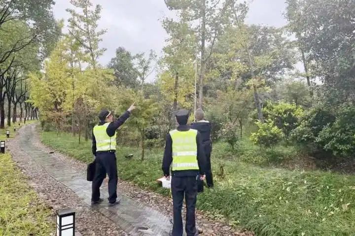 白果|紧急提醒！浙江街头又有人干这事，2岁男童曾因此丧命