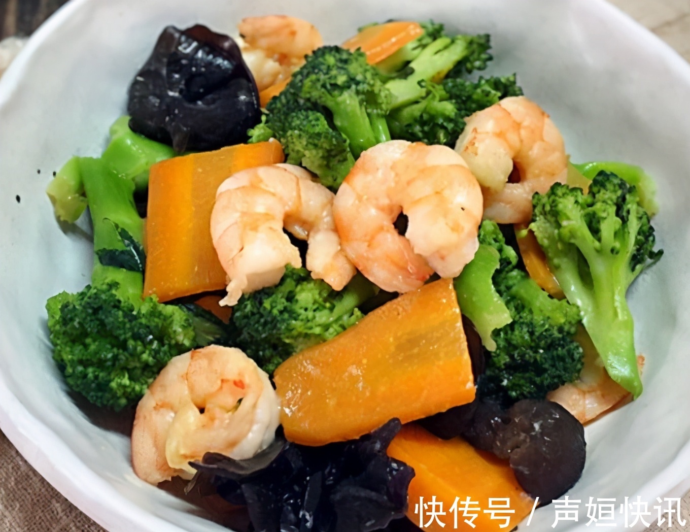 含量|这菜晒含量很高，焯水后炒一炒，清淡鲜美不油腻，老人小孩要常吃
