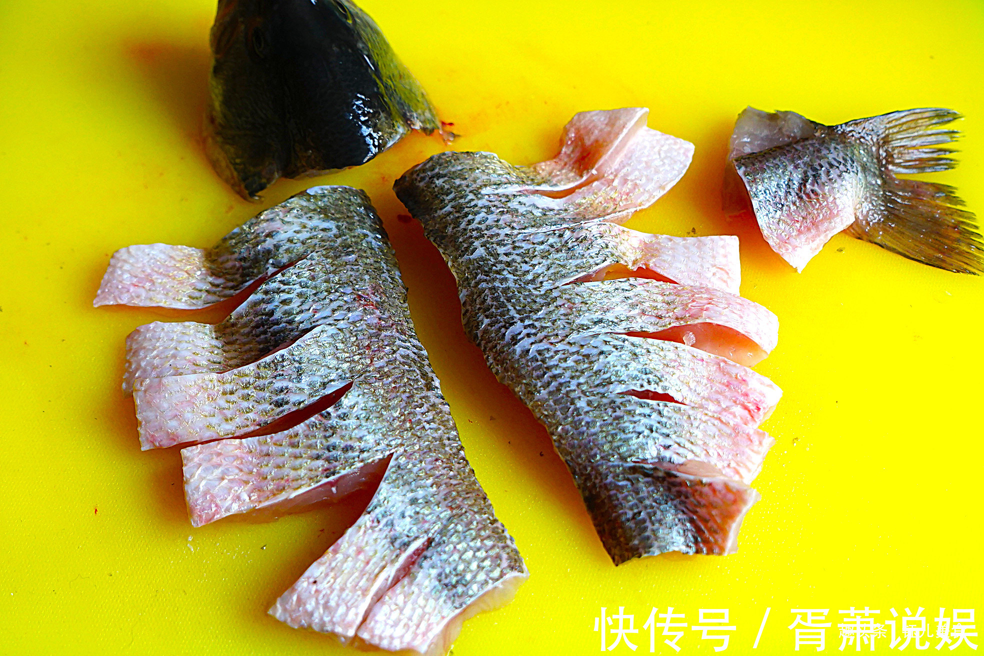 虾仁|4000块钱一个月的保姆,下厨做了一道花开富贵鱼,味道鲜美又好看