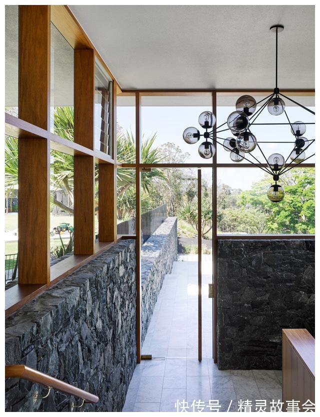 休息室|石头堆砌的别墅设计,看外观就被迷住了,大院子、游泳池一并拥有