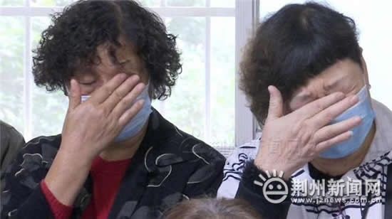 永不言弃|永不言弃的精神楷模！荆州社区居民收看报告会