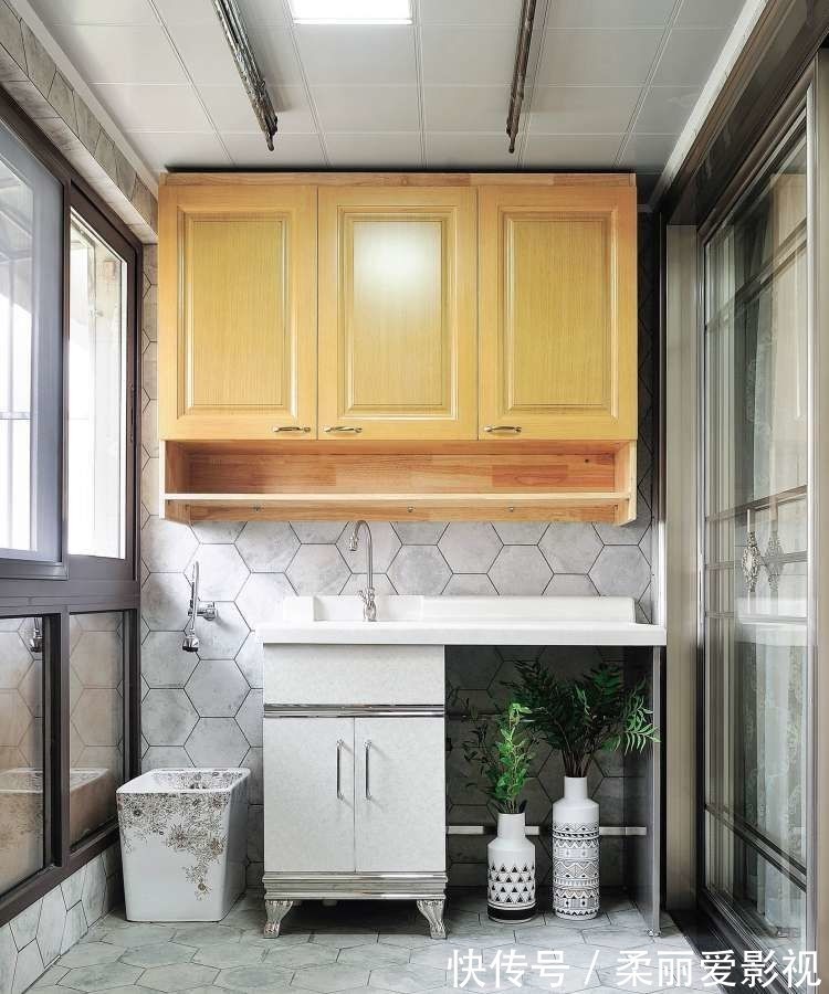 夫妻|夫妻二人大胆将两室改一室,70平之家也很宽敞,巧妙隔断值得学习