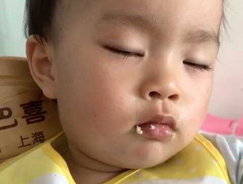 孩子|劝告家长在娃饭后做好3件事，清理积食强脾胃，孩子长大个