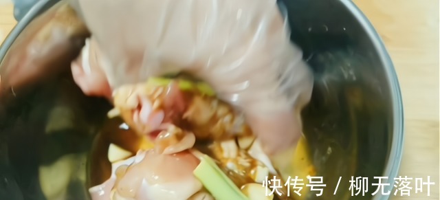 面粉|美味可口的香酥鸡腿，肉质鲜美，制作简单！