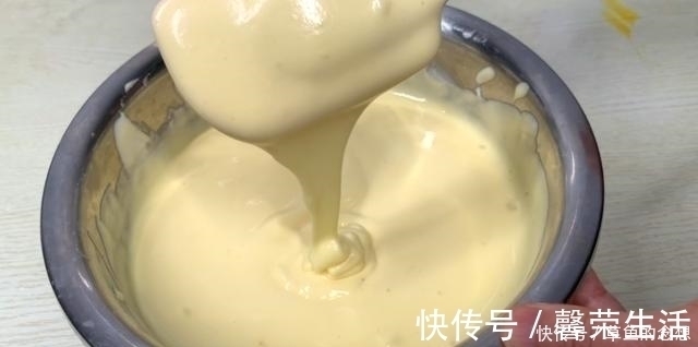 电饭锅做蛋糕原来这么简单，不回缩不塌陷，松软细腻，比买的好吃