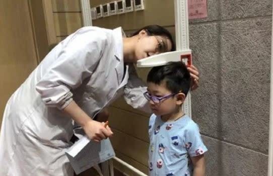 男孩|13岁初三男孩一年身高增15CM,1物有助身高“增长”,秋季可多吃