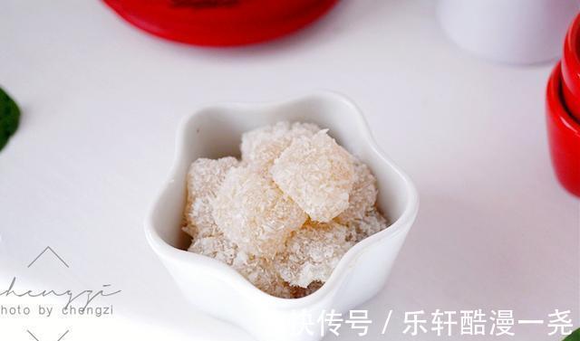梨膏糖|入秋后有钱没钱,要常吃这碱性水果,锅里一熬,清甜Q弹又润喉