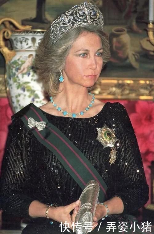 珠宝|西班牙王室珠宝欣赏,项链能拆卸成手镯,设计独特巧妙