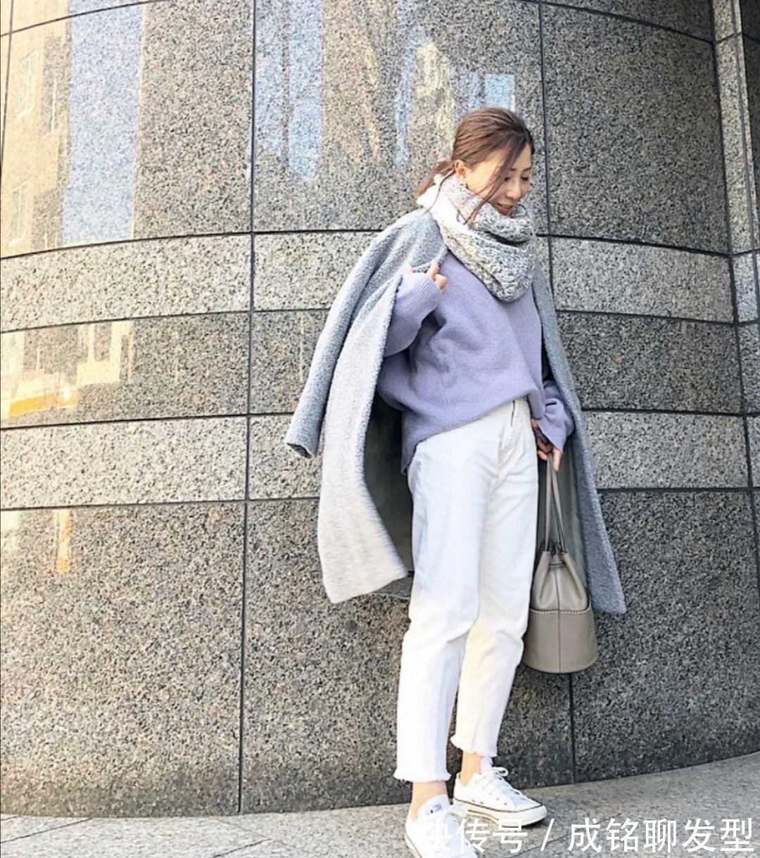 女士|五十多岁还被叫“漂亮姐姐”,她有三个穿衣秘诀,好看优雅又减龄