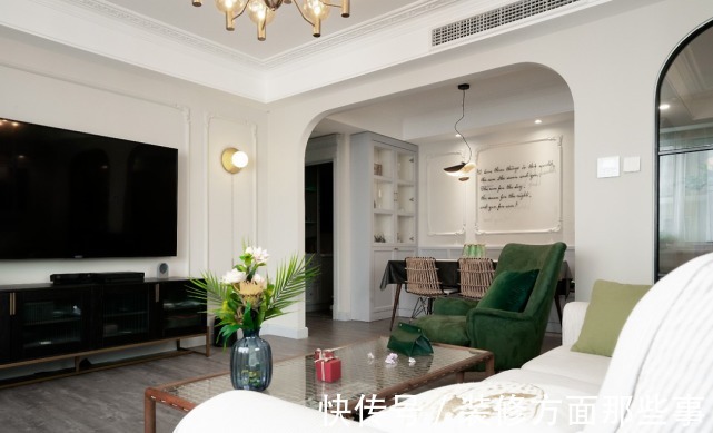 不安全感|120平美式风三居室，墨绿色在这优雅是氛围中起画龙点睛作用