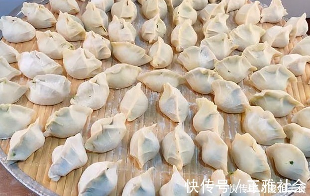 用它包饺子,比白菜韭菜鲜,再贵也要吃,我家一周吃4次,太香了