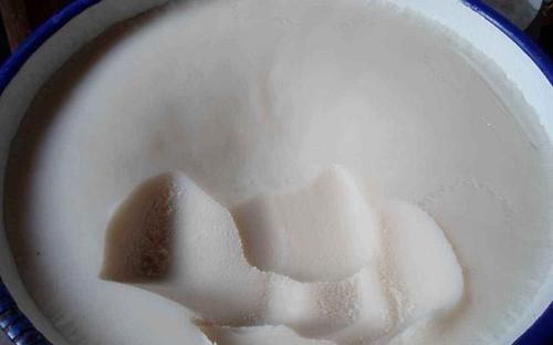 熬猪油时，只加水是“外行”，学会这招，猪油雪白不腥，能放一年