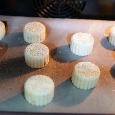 椰香蔓越莓|免枧水和糖浆的「椰香蔓越莓月饼」，味道清新好吃