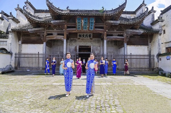 矩阵|从区域到全国，花样百姓“50岁+时尚与美”的商业闭环