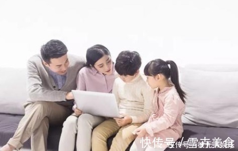 偷东西|女儿拿糖果忘付钱,超市要求10倍赔偿,妈妈的做法引众人点赞