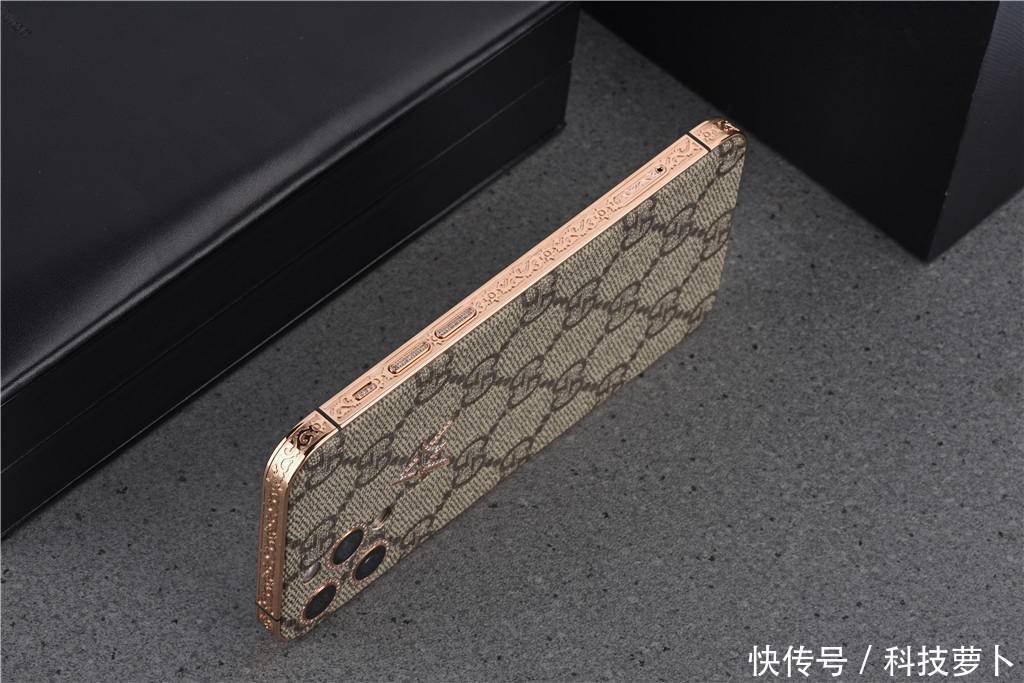 iPhone12|联名GUCCI镶钻镀金,iPhone12 Max贵气逼人