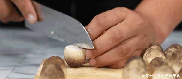 比肉还香的2种蘑菇做法,好吃不重样,我家一周做6次!