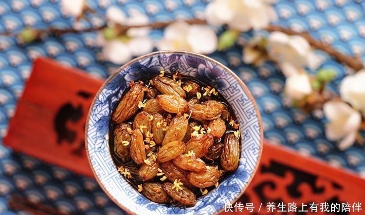 醋泡葡萄干|天冷后，少吃葡萄多吃它，坚持每天吃1勺，精神满满过秋冬