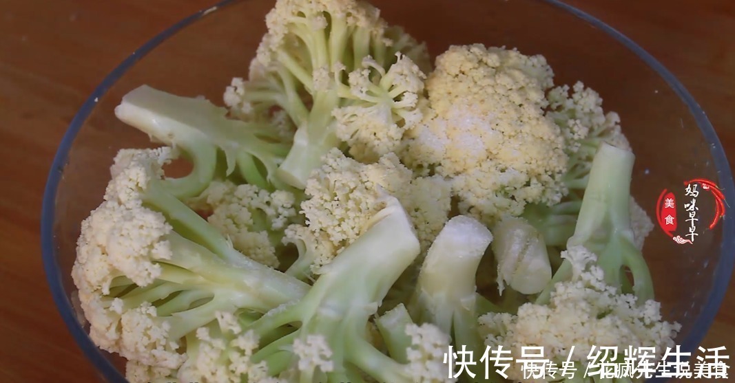 花菜|花菜怎么做才营养?教你正确方法,不用炒不用蒸,上桌就抢光