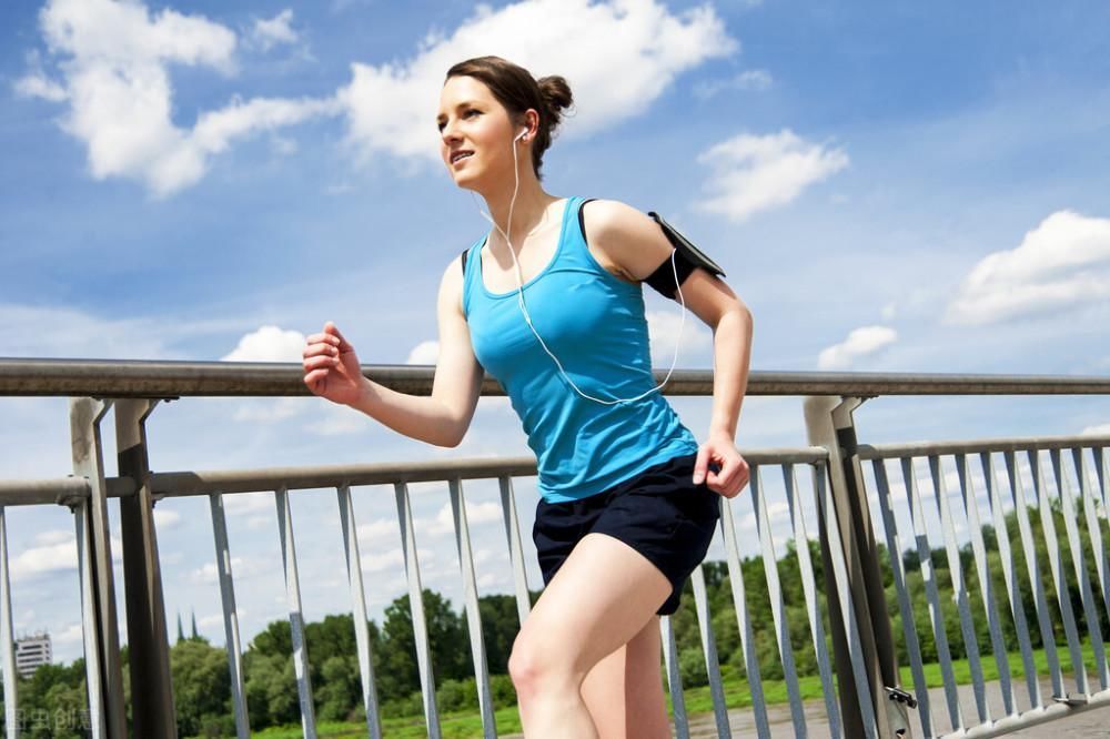 被骨科主任拉入黑名单的3种食物,比喝茶还伤骨,多吃容易骨质疏松