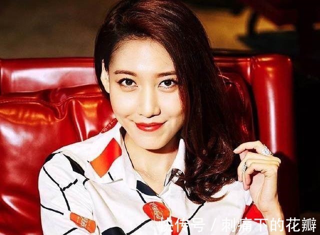 漂亮 中年女人想要越活越好看,建议在这4处多花时间,精致漂亮显年轻!