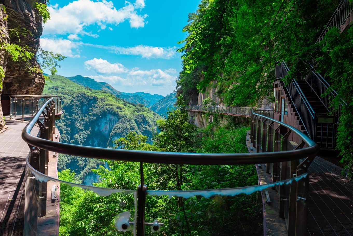 矮寨大桥|自驾《神奇女侠》取景地：矮寨奇观旅游区｜奇遇峡谷高桥、苗寨、飞瀑