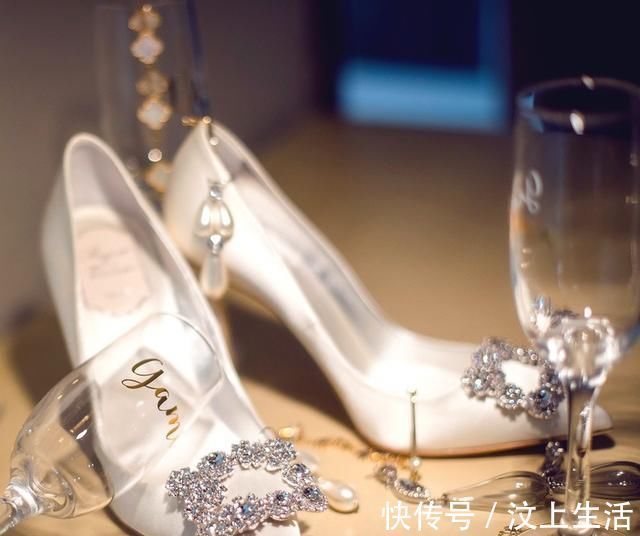 女人|除了会选高跟鞋,女人也要会挑婚鞋这些款式和技巧你了解吗