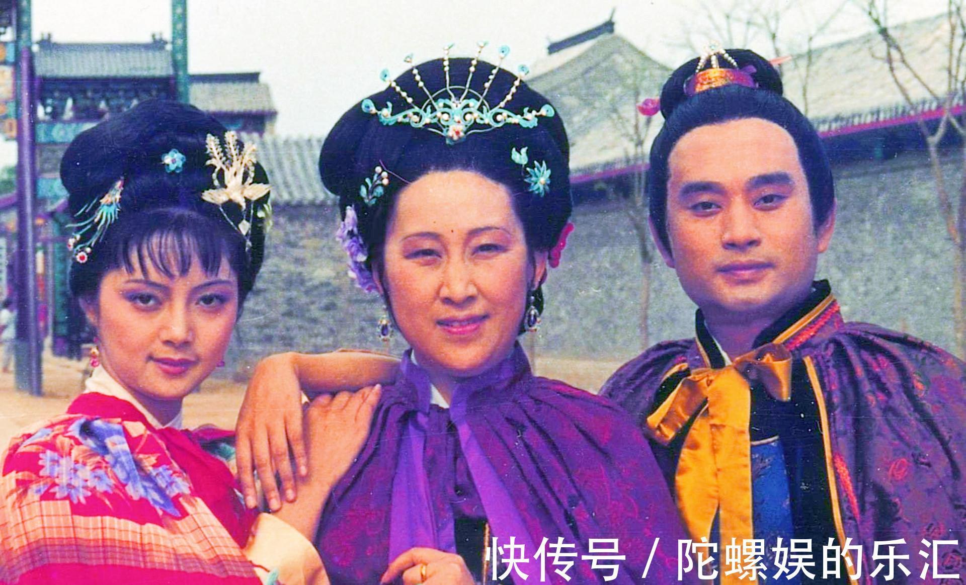 薛家&林黛玉初入贾府时,为什么不能走正门,薛宝钗却可以?