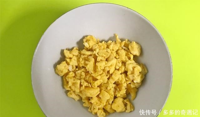 做法超简单的豆皮卷，鲜香美味，一口清脆，好吃到停不下来