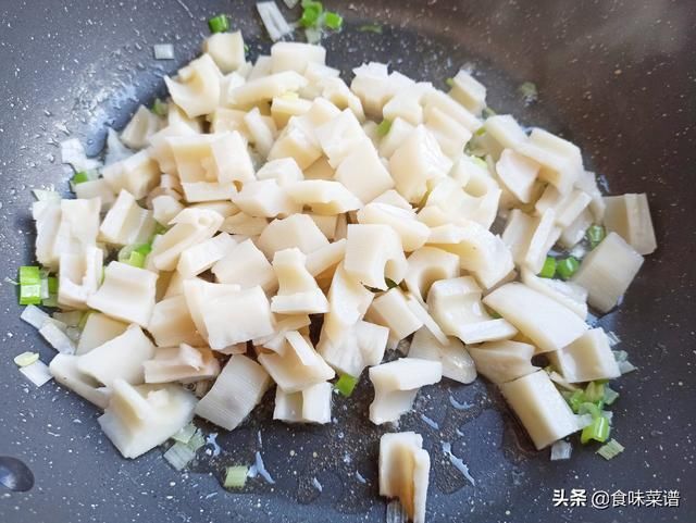 藕丁|三伏天吃莲藕，教你3种不同的做法，开胃爽口入味，上桌瞬间光盘