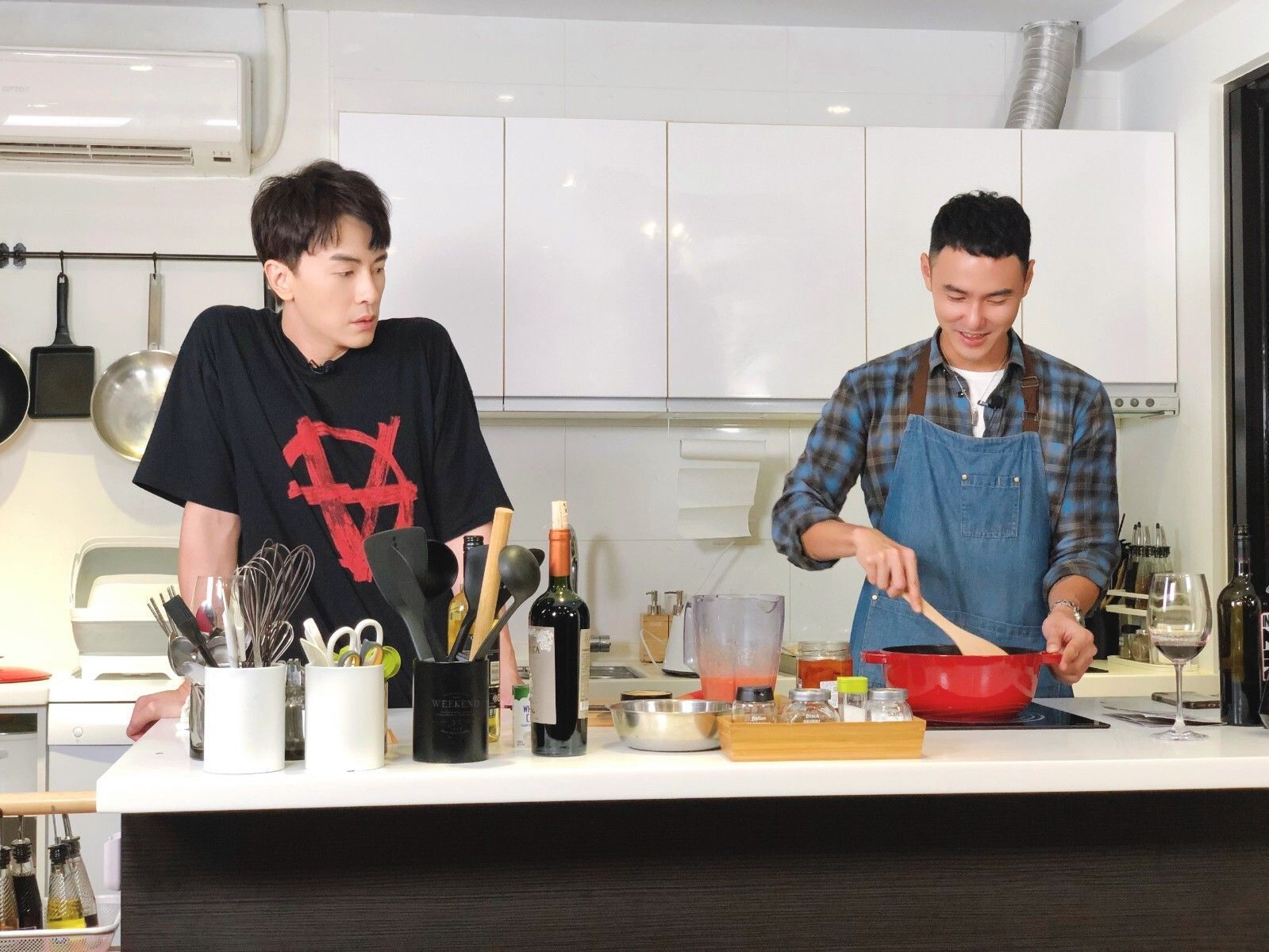 郑元畅之不专业厨房第一季完美收官!阮经天金句频出句句戳心