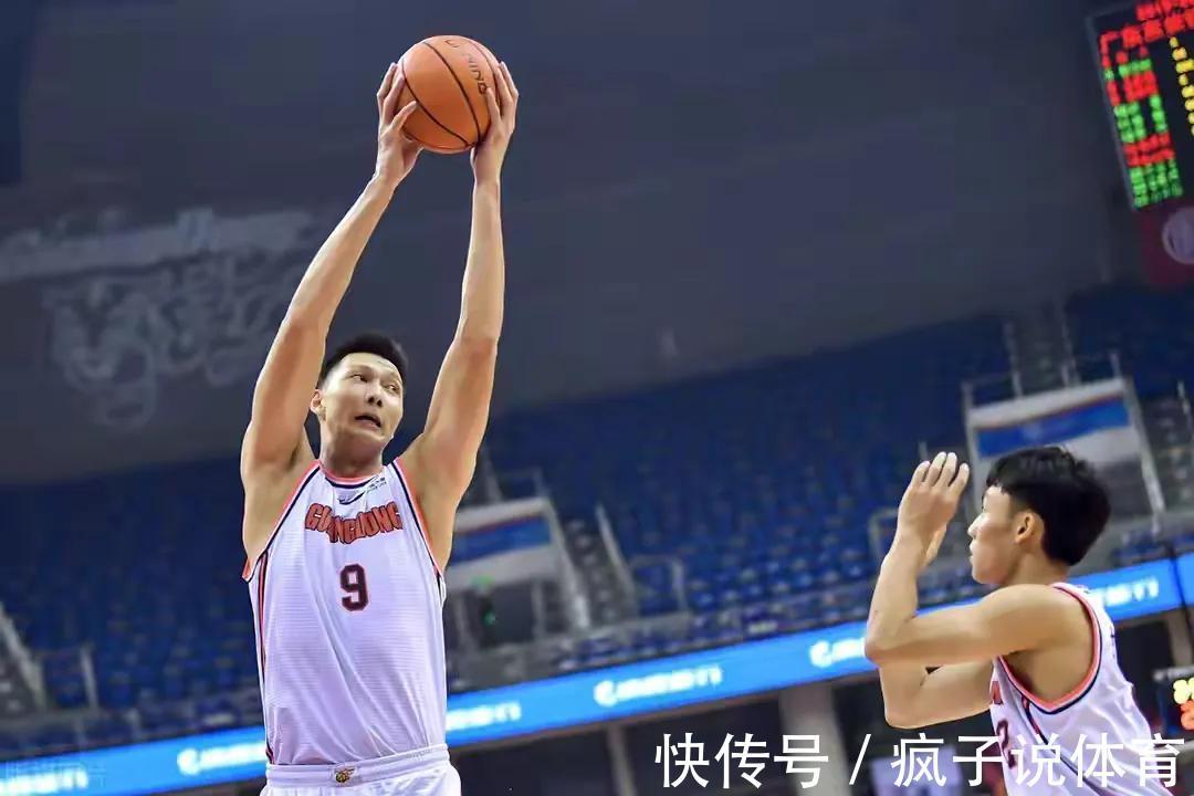 姜伟泽|琼斯渴望阻击广东男篮,杜锋变相激励年轻队员,目标冲击3连胜!