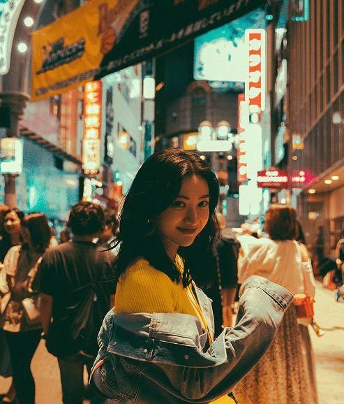 服装搭配|眼神真挺有味道的,毛衣搭配更有高级感,真有大家闺秀感