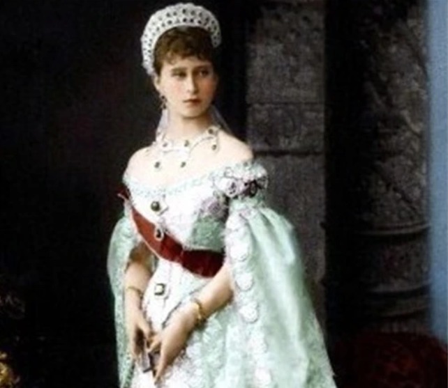 英国女王|她外婆是英国女王，妹妹是俄国皇后，遗言却是：请把我葬在中国