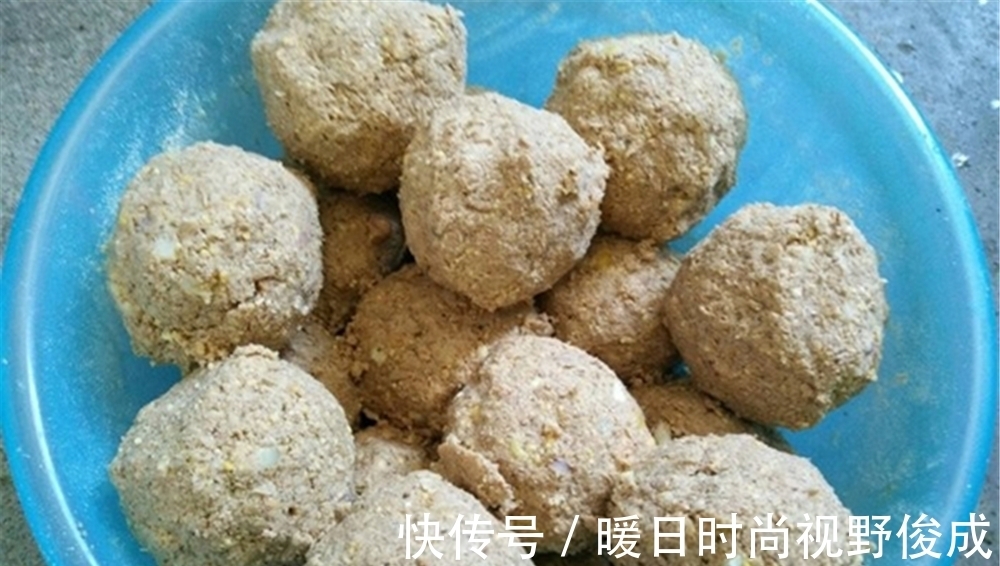 大鱼|盛夏夜钓聚鱼技巧,窝料粗细怎么占比?是否打重窝?跟白天不一样