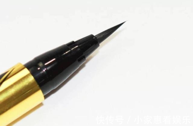 c眼线画对,眼睛放大2倍!营造简洁不浮夸低妆感