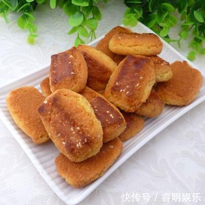 搅拌均匀|此是东北传统小吃，是家庭常备小点心，比桃酥还香，酥脆香甜！