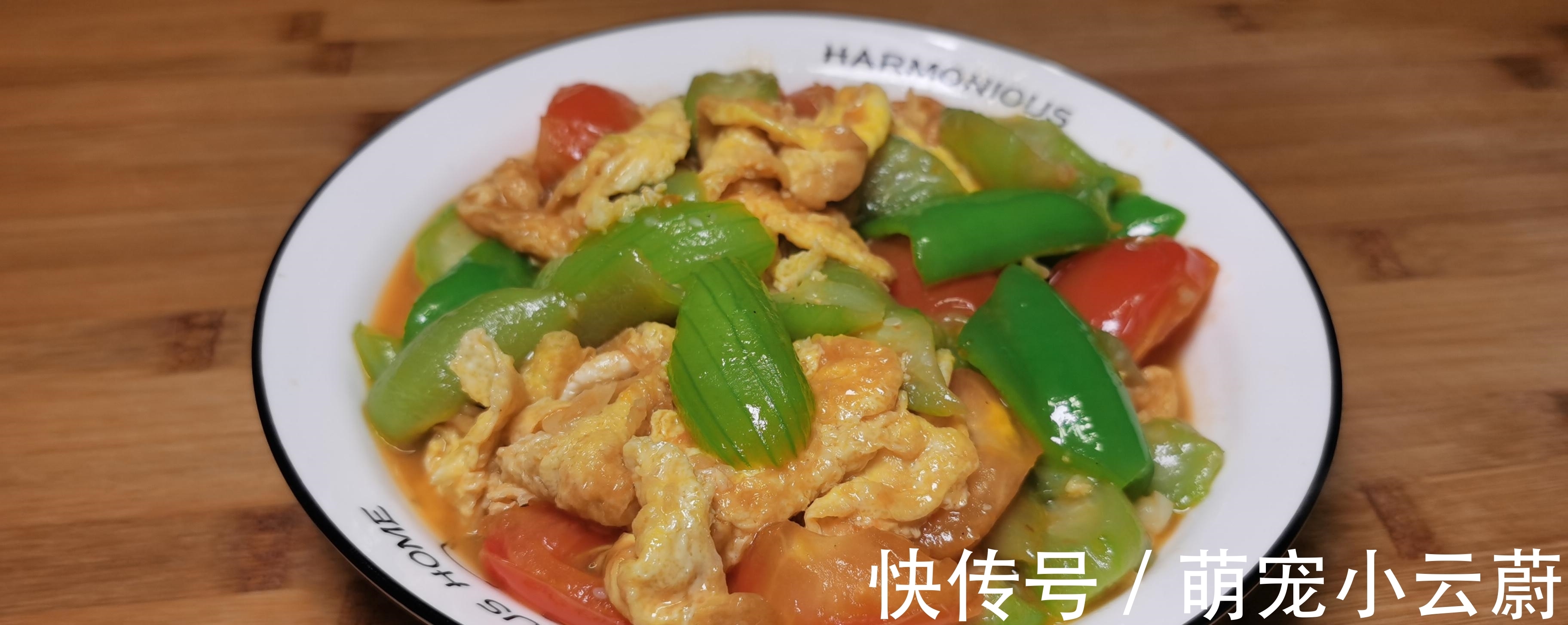 丝瓜炒蛋|立秋后,这菜要多吃,补水又美白,价格还便宜,每次做都能吃光