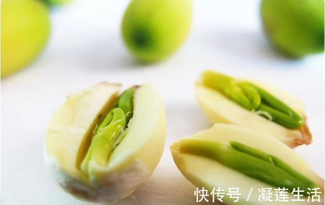 饭桌|失眠的“敌人”上线,睡前喝点,静心安神,或能一觉到天亮