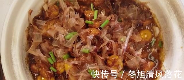 这种板栗烧鸡做法你绝对没吃过,口味厚重,香气扑鼻,味道好极了!