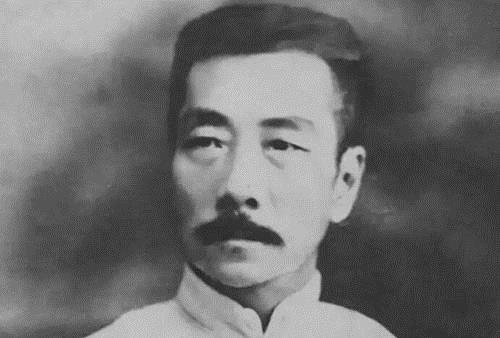 当权者|鲁迅曾经痛骂当权者,为何能平安无事李敖他还有一个秘密身份